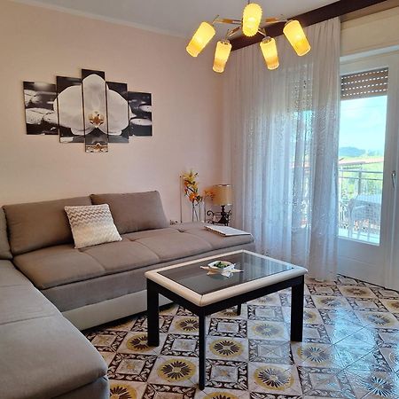 Apartment Parenzana Bibali 65 A 52460-Buje Exterior photo